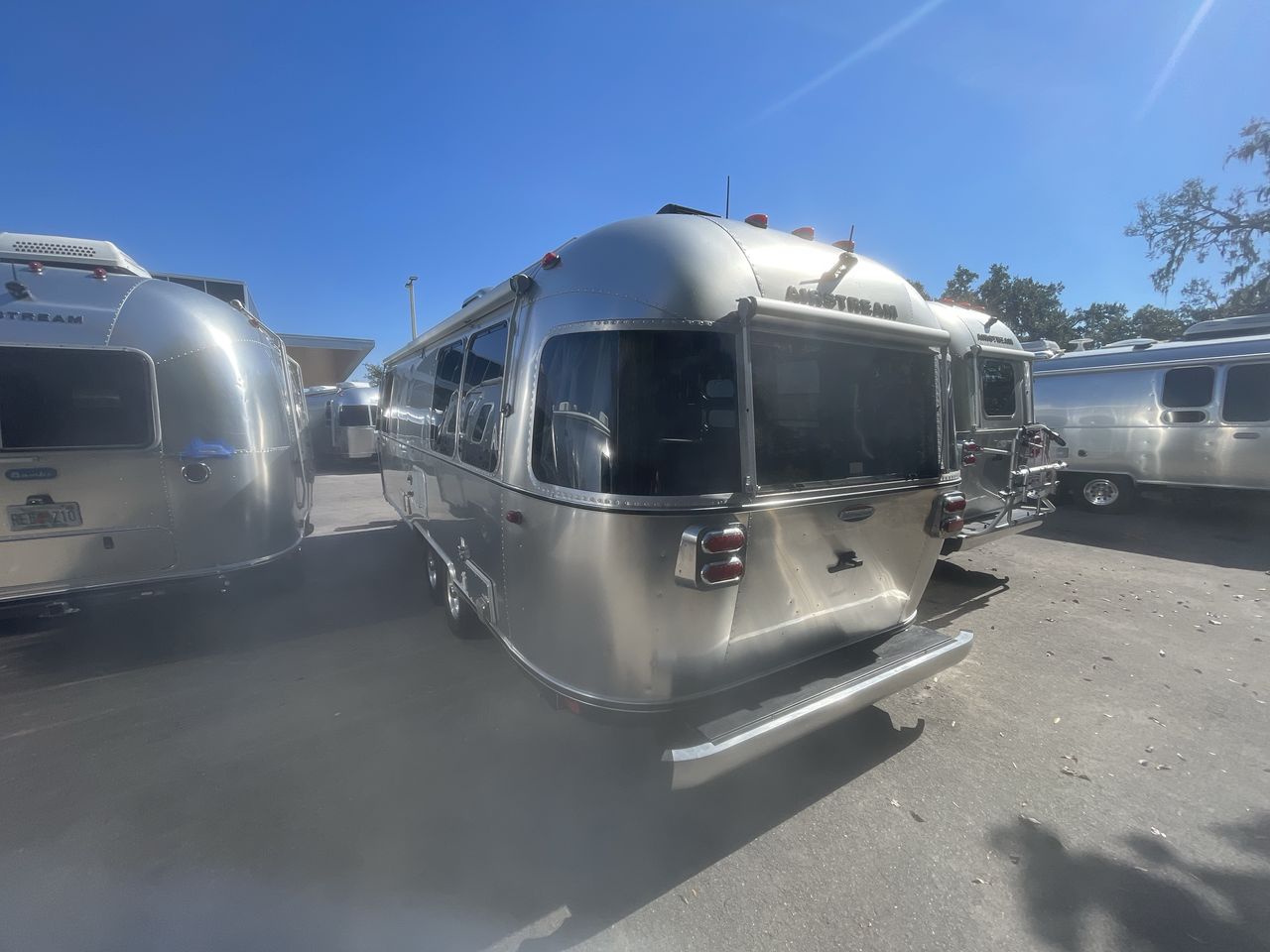 2017 Airstream 25FBQ Base