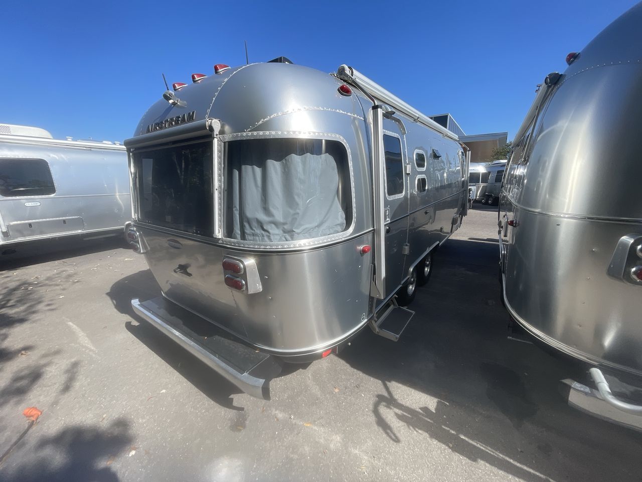 2017 Airstream 25FBQ Base