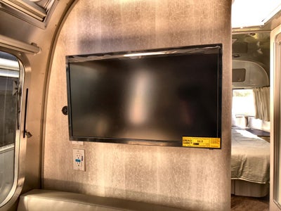 2026 Airstream 28RBQ Base