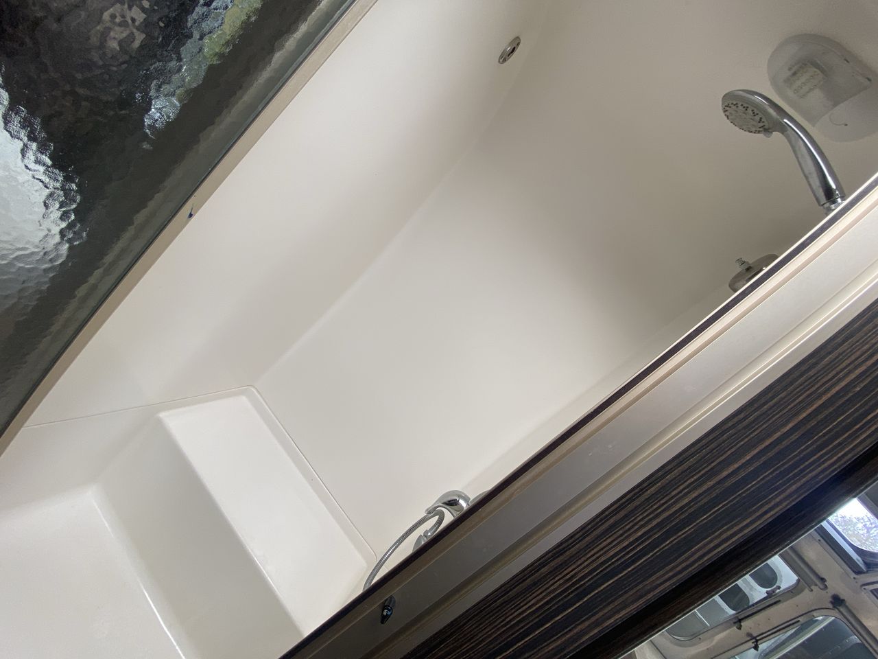 2016 Airstream 28RB (Rear Queen Bed) Base