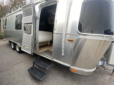 2016 Airstream 28RB (Rear Queen Bed) Base