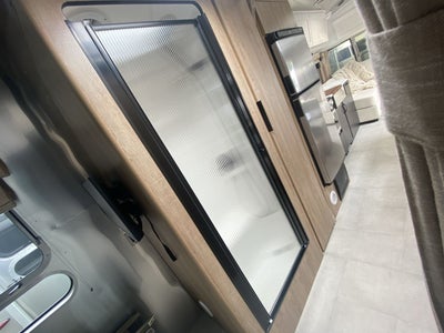 2025 Airstream 28RB Queen Base