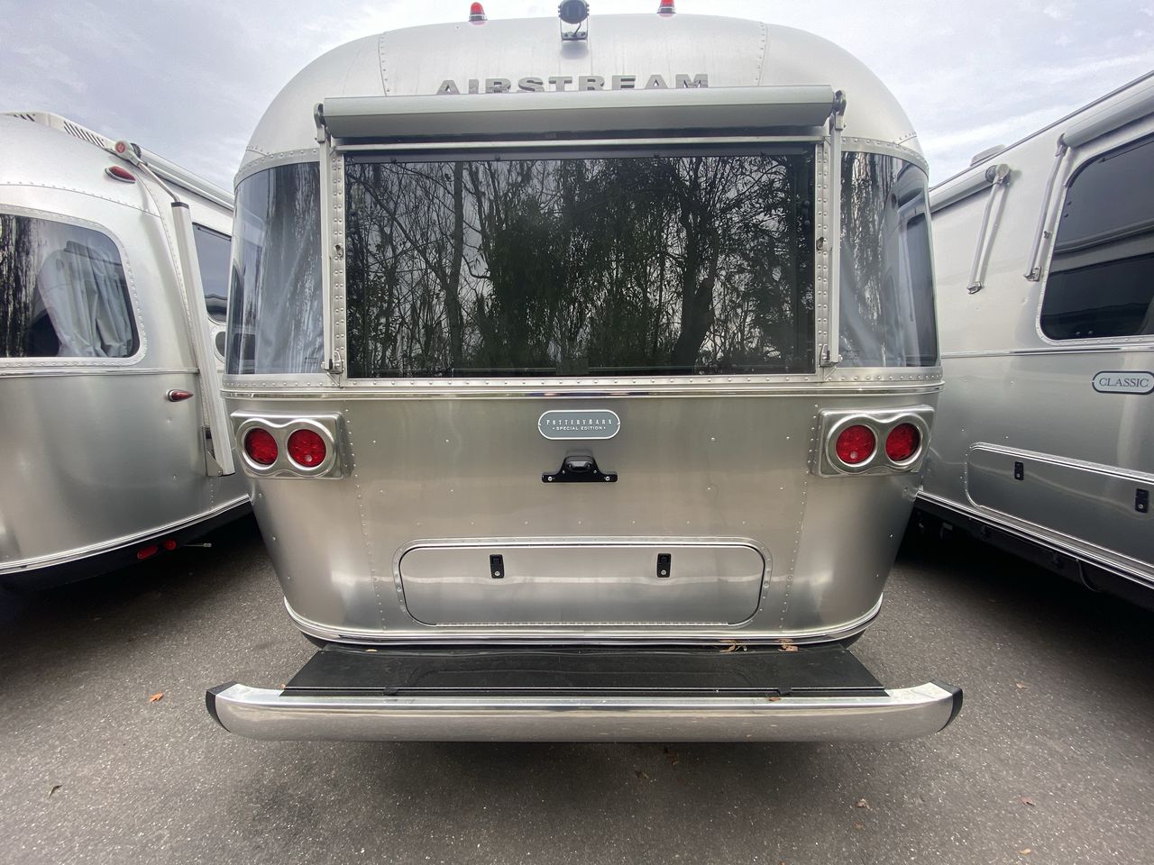 2025 Airstream 28RB Queen Base