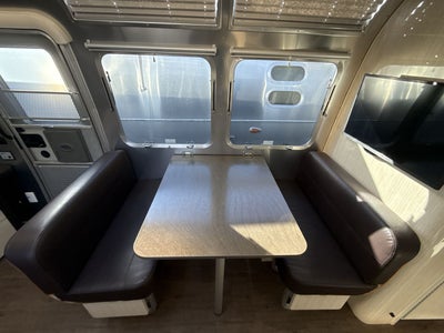 2020 Airstream 28RB (Rear Queen Bed) Base
