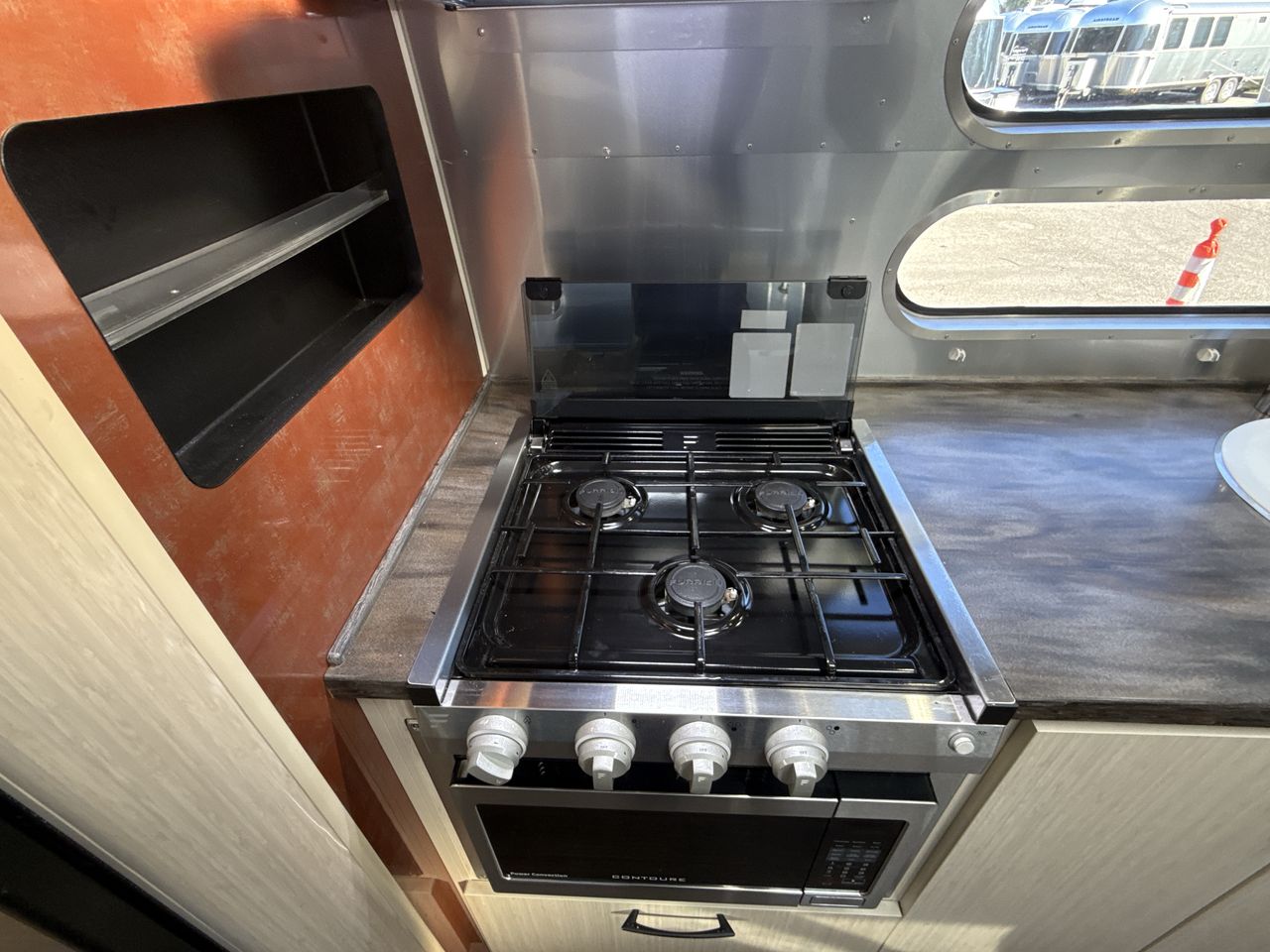 2020 Airstream 28RB (Rear Queen Bed) Base