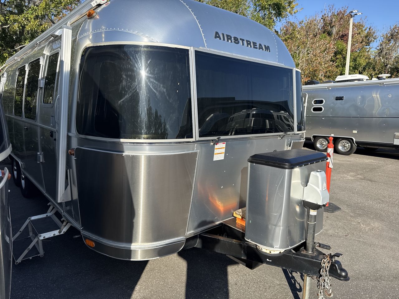 2020 Airstream 28RB (Rear Queen Bed) Base