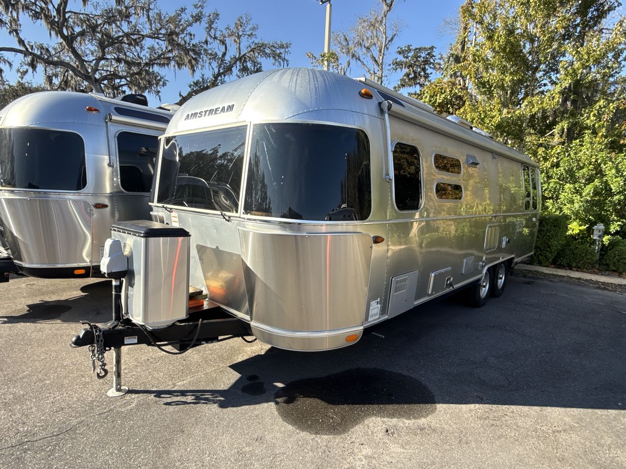 2020 Airstream 28RB (Rear Queen Bed) Base