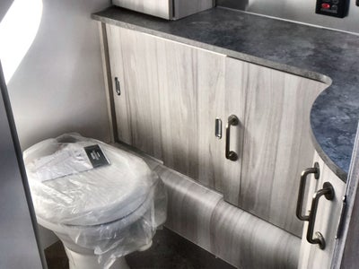 2024 Airstream 30RBT Base