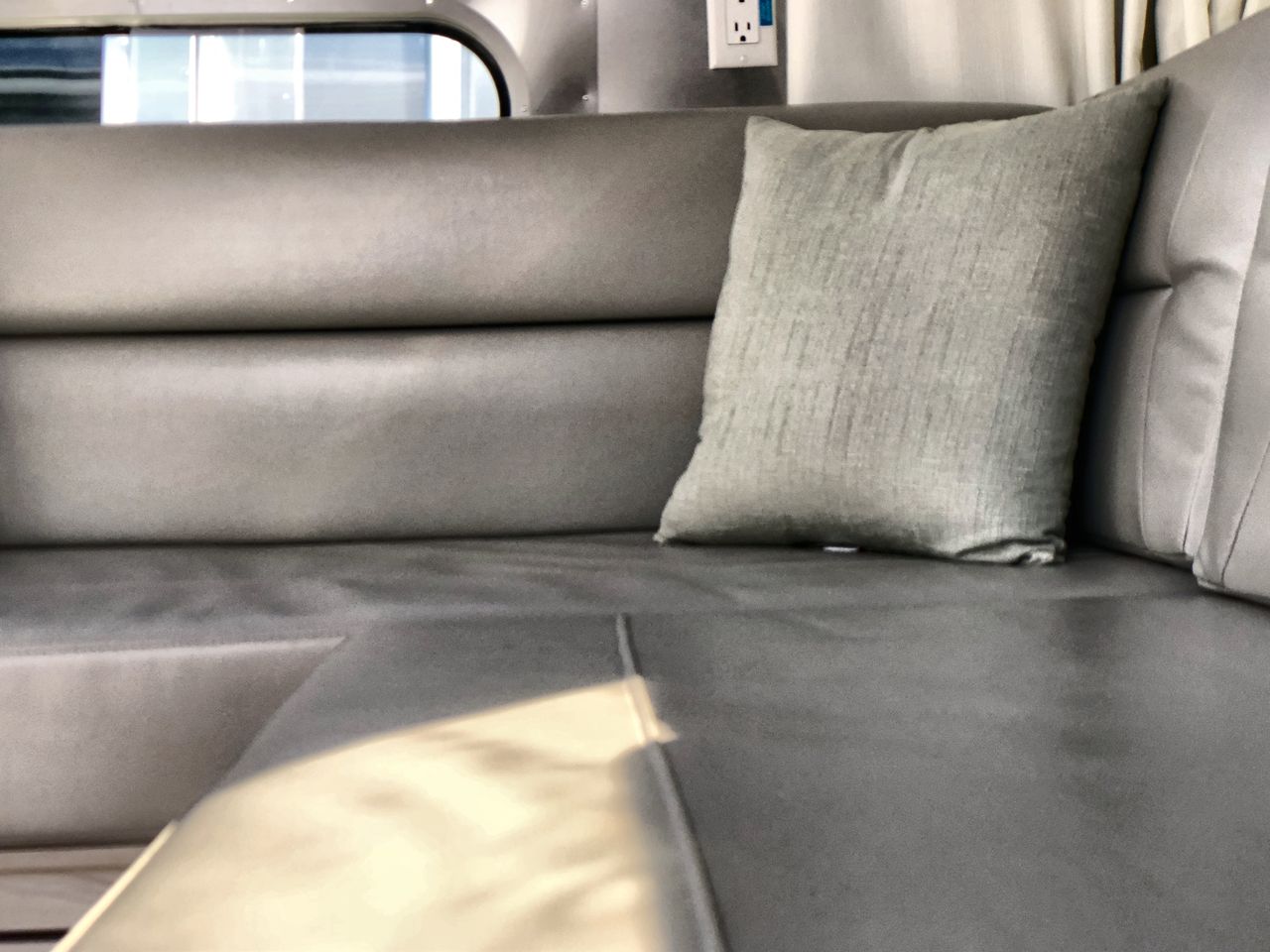 2024 Airstream 30RBT Base