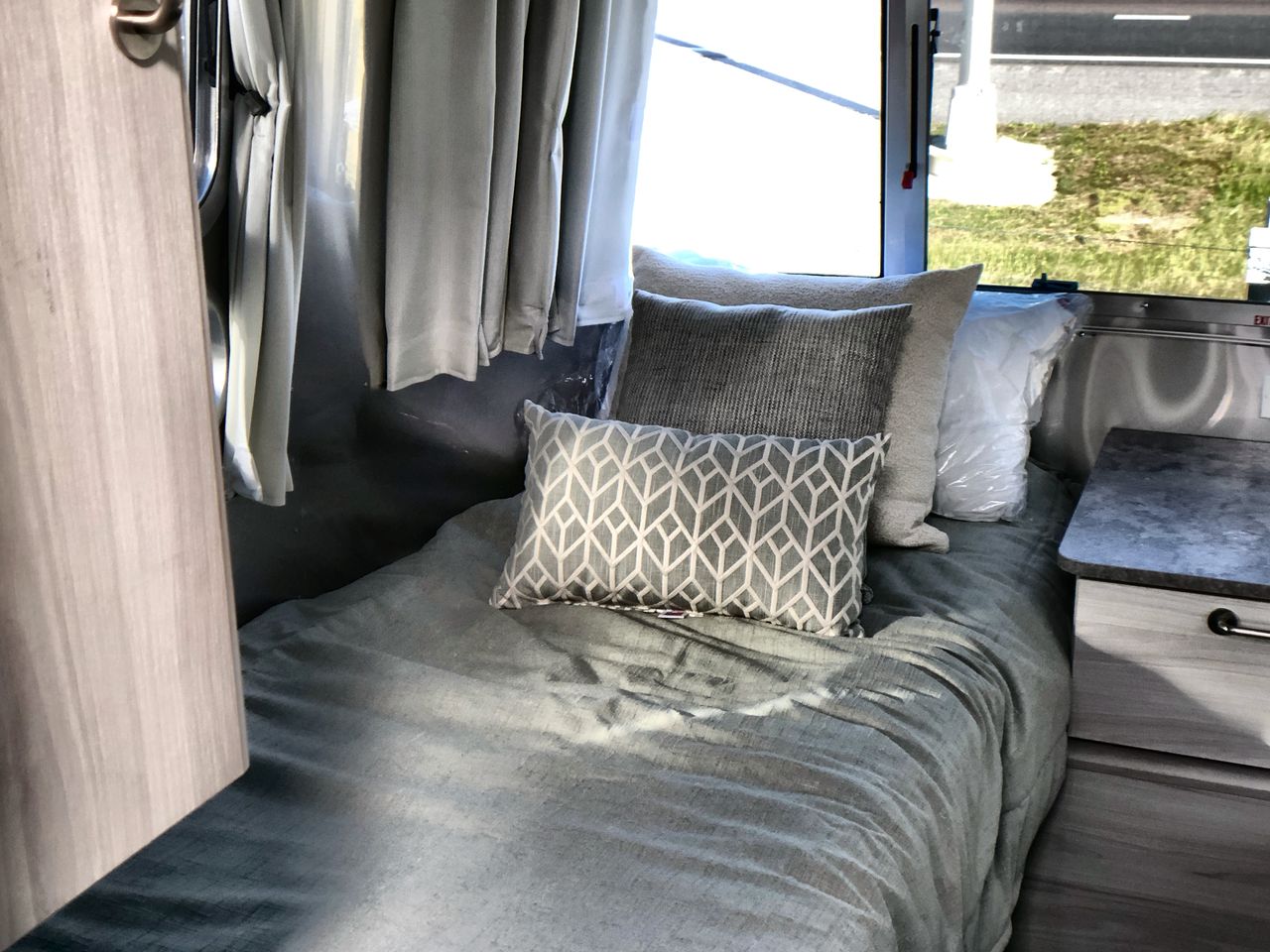 2024 Airstream 30RBT Base