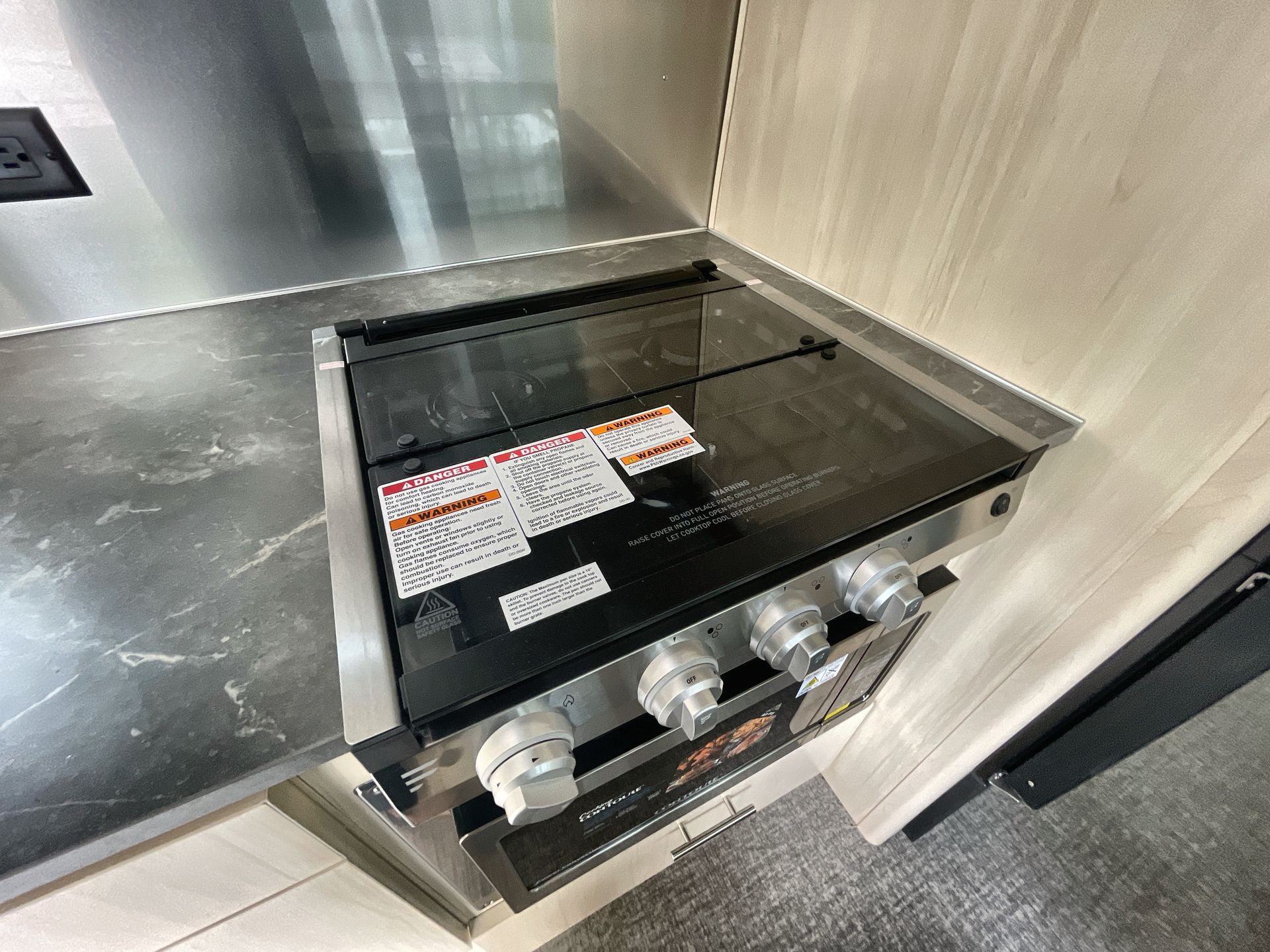 2026 Airstream 23FBT Base