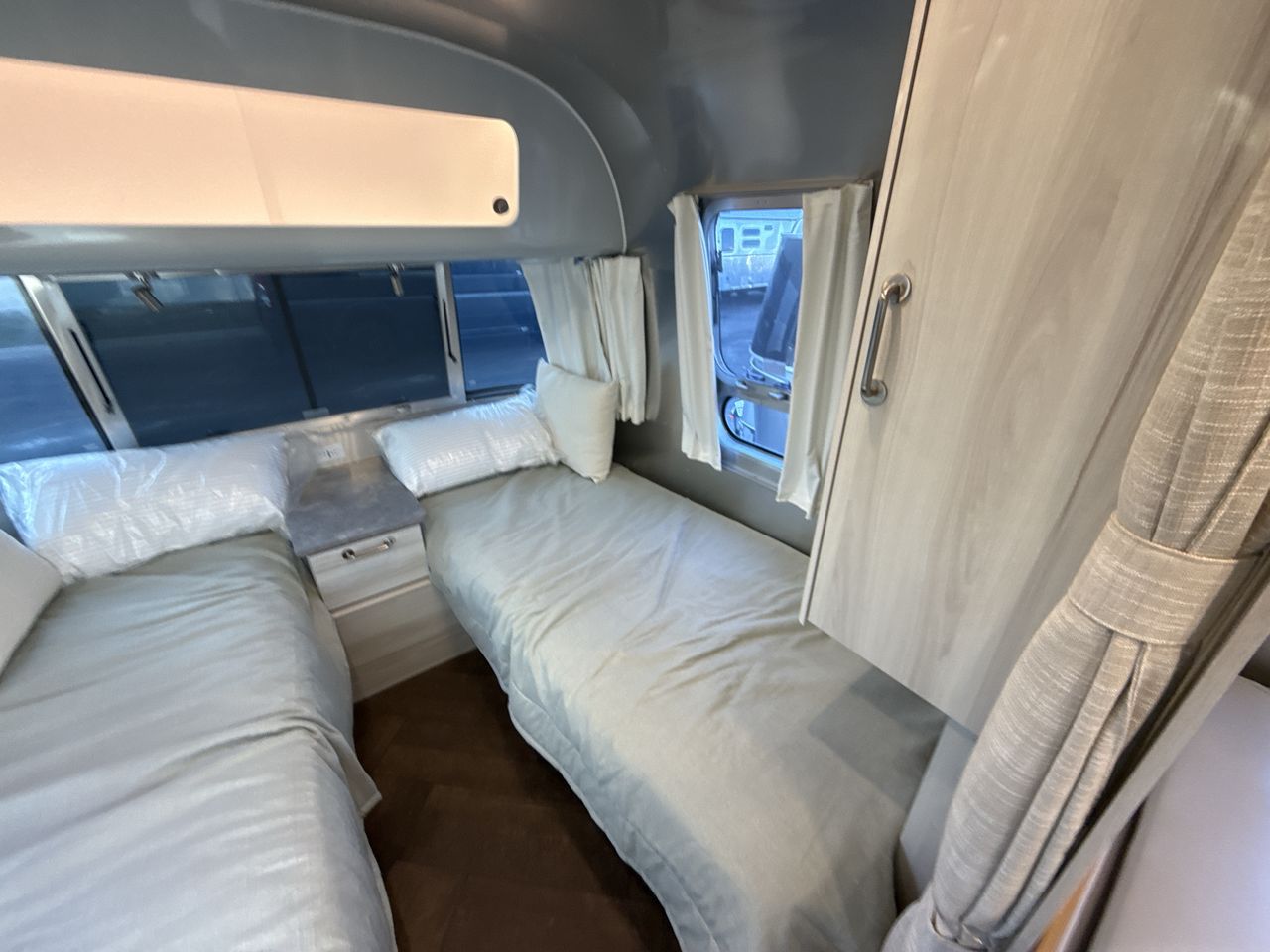2026 Airstream 23FBT Base