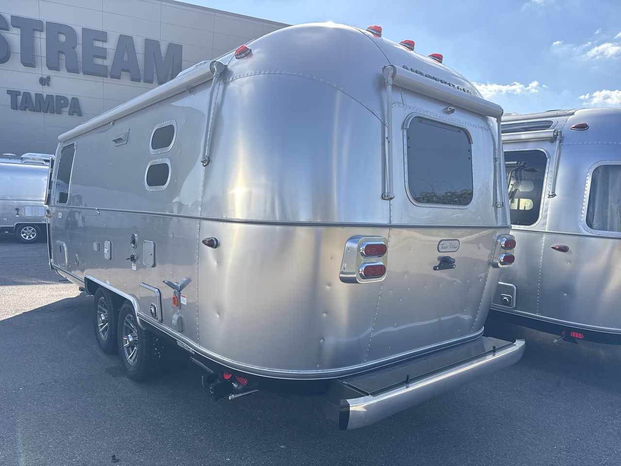 2026 Airstream 23FBT Base