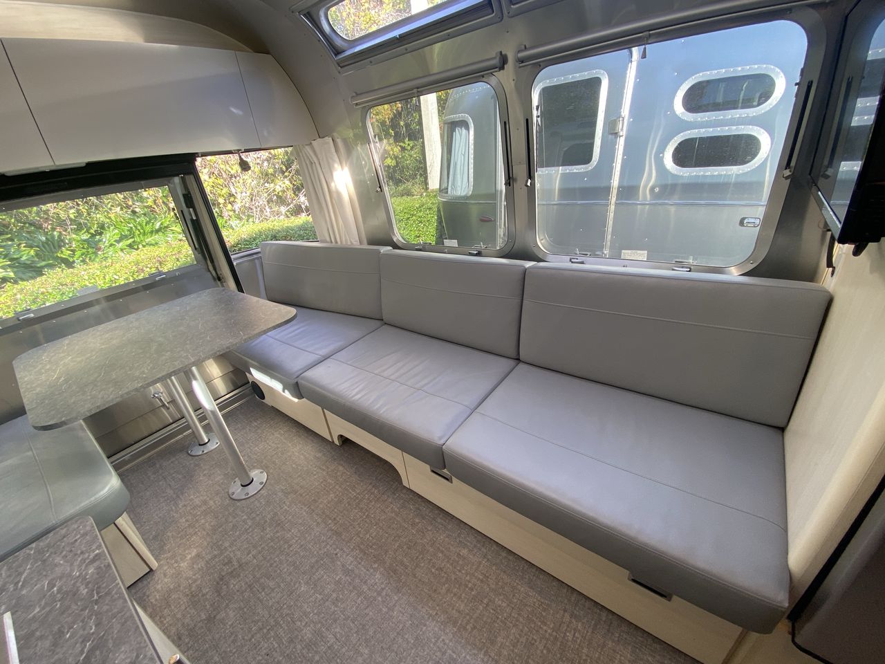 2023 Airstream 27 FBT Base