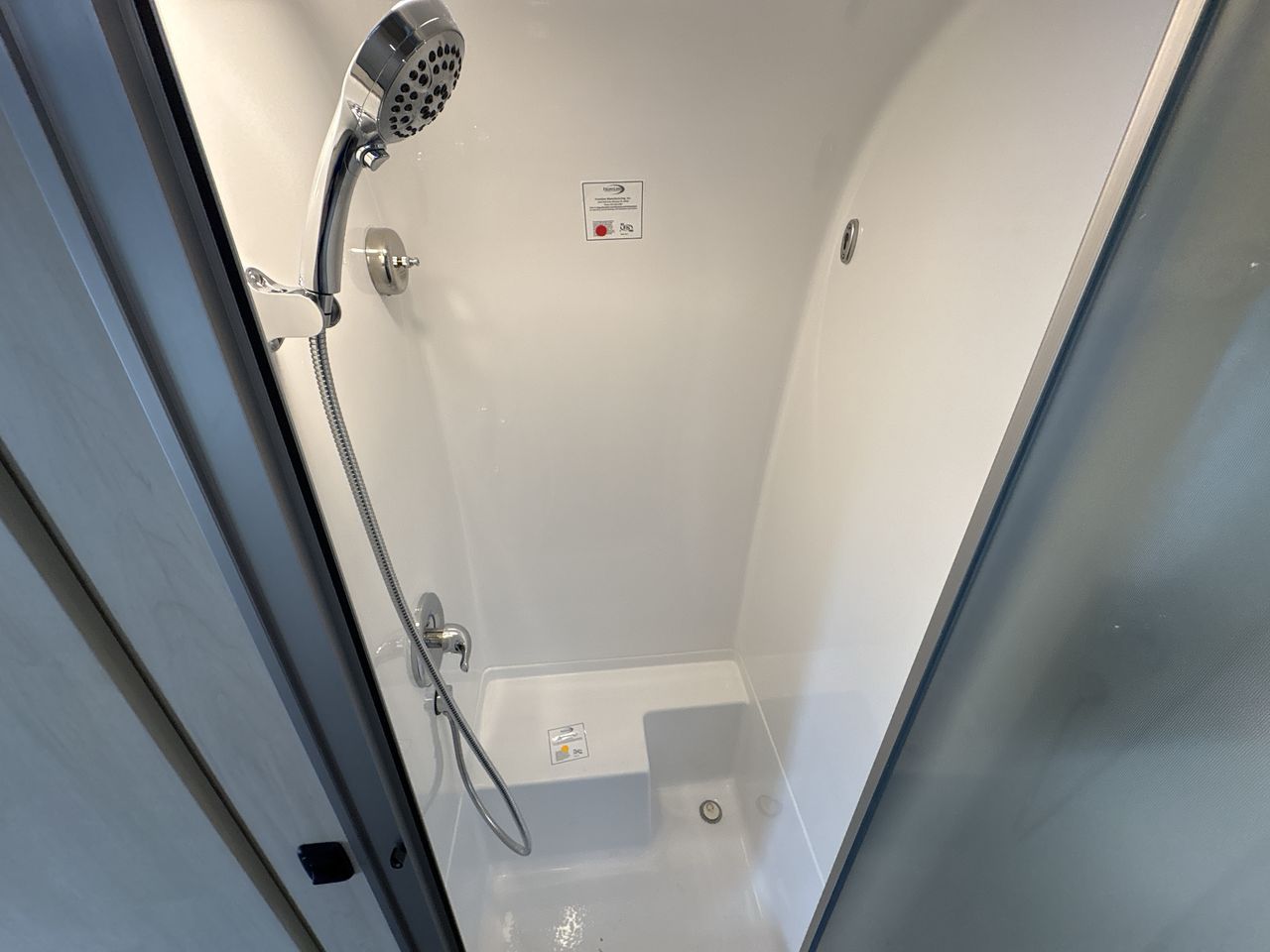 2025 Airstream 27FBQ Base