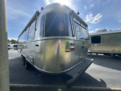 2025 Airstream 27FBQ Base