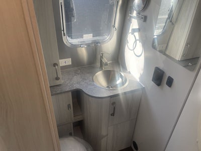 2026 Airstream 27FBT Base