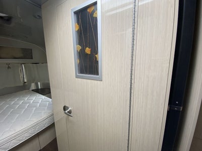 2017 Airstream 27FB Base