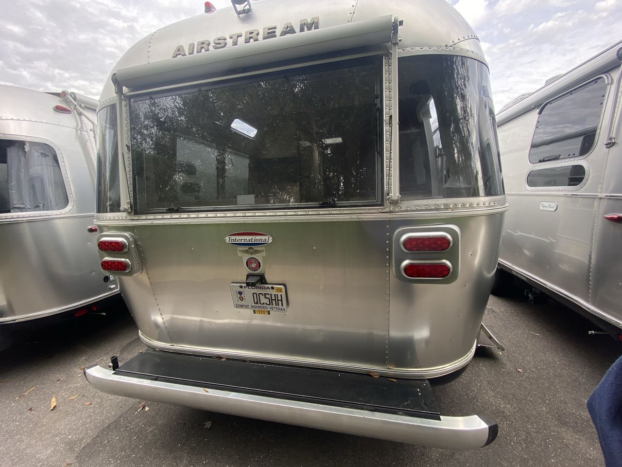 2017 Airstream 27FB Base