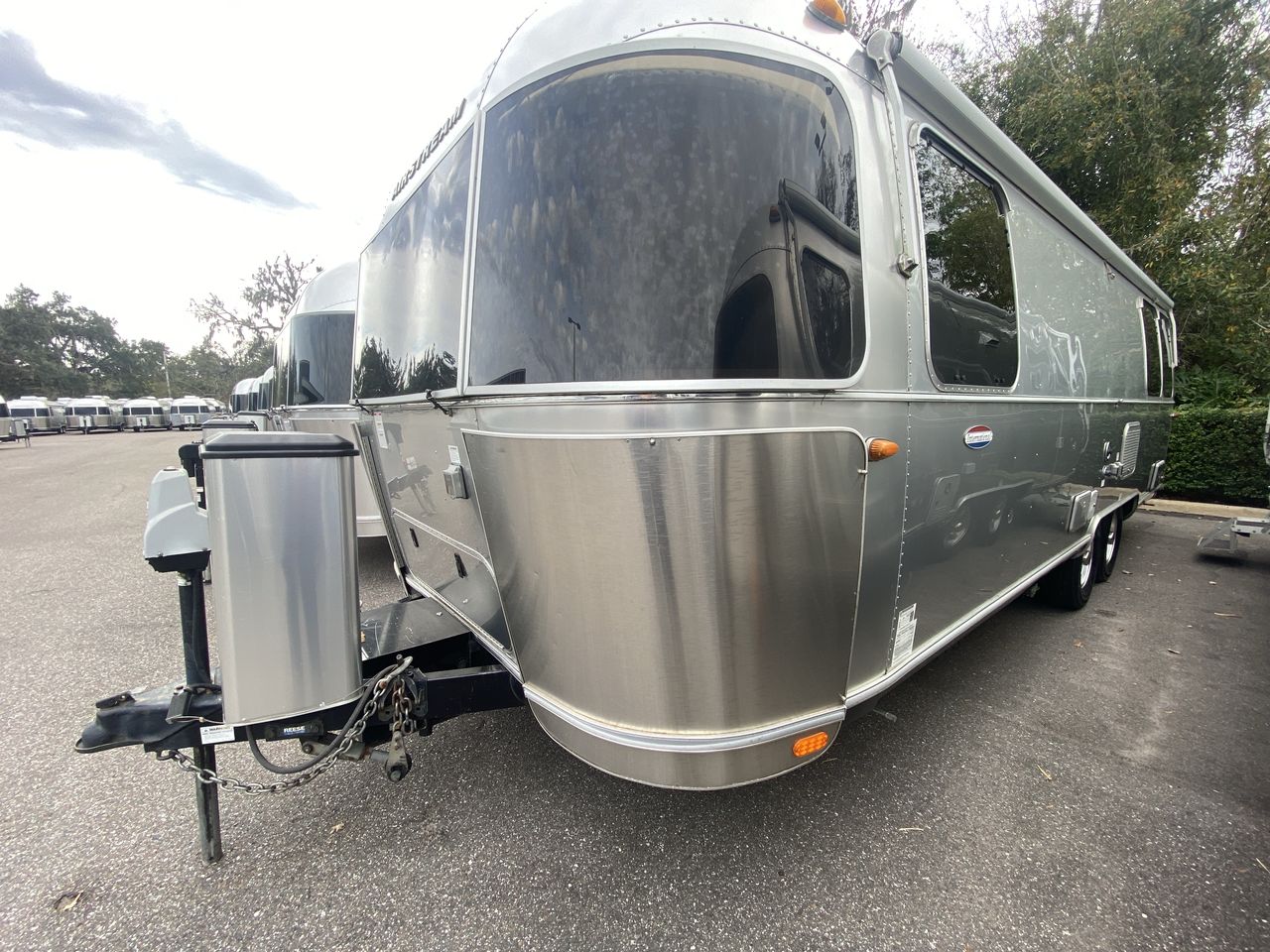2017 Airstream 27FB Base