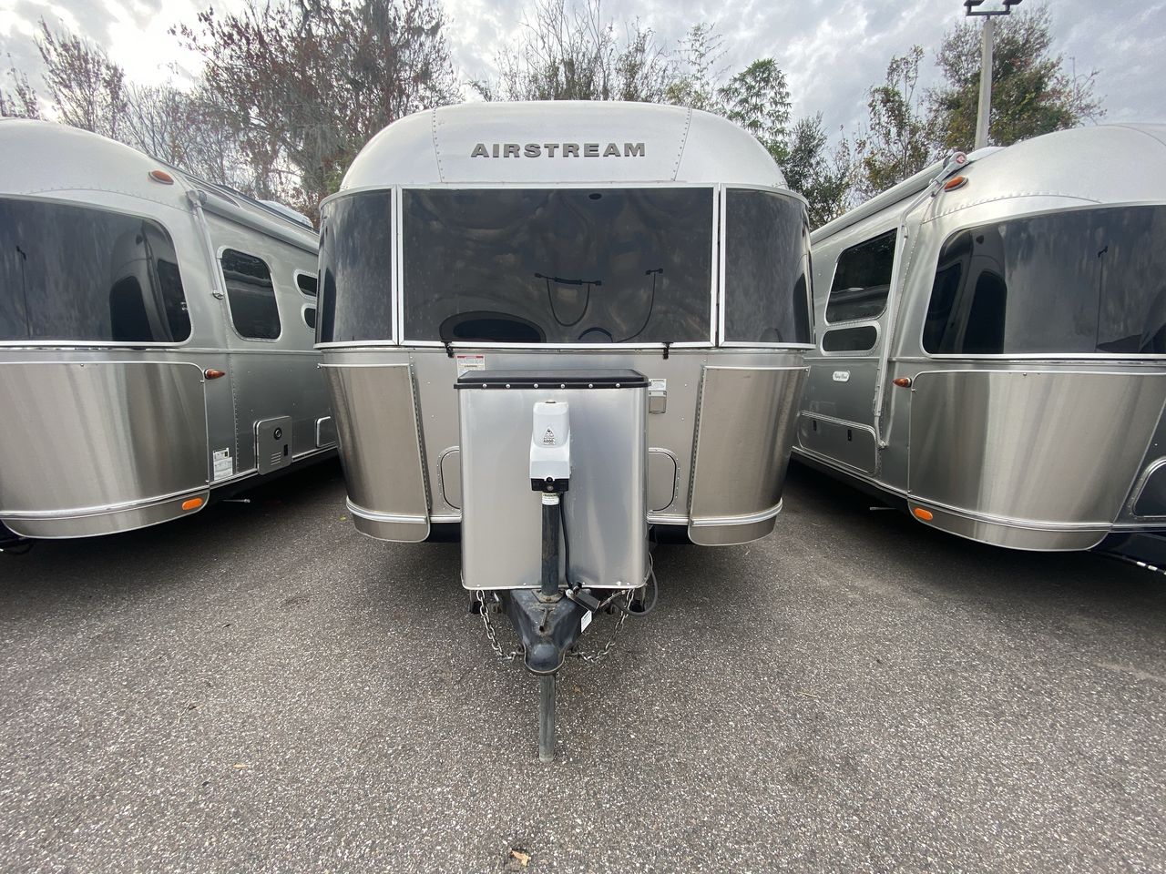 2017 Airstream 27FB Base