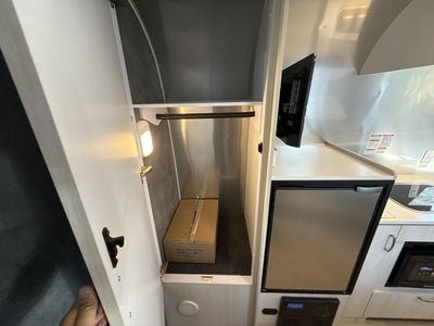 2026 Airstream 22FB Base