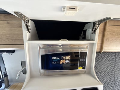 2026 Airstream Rangeline Base