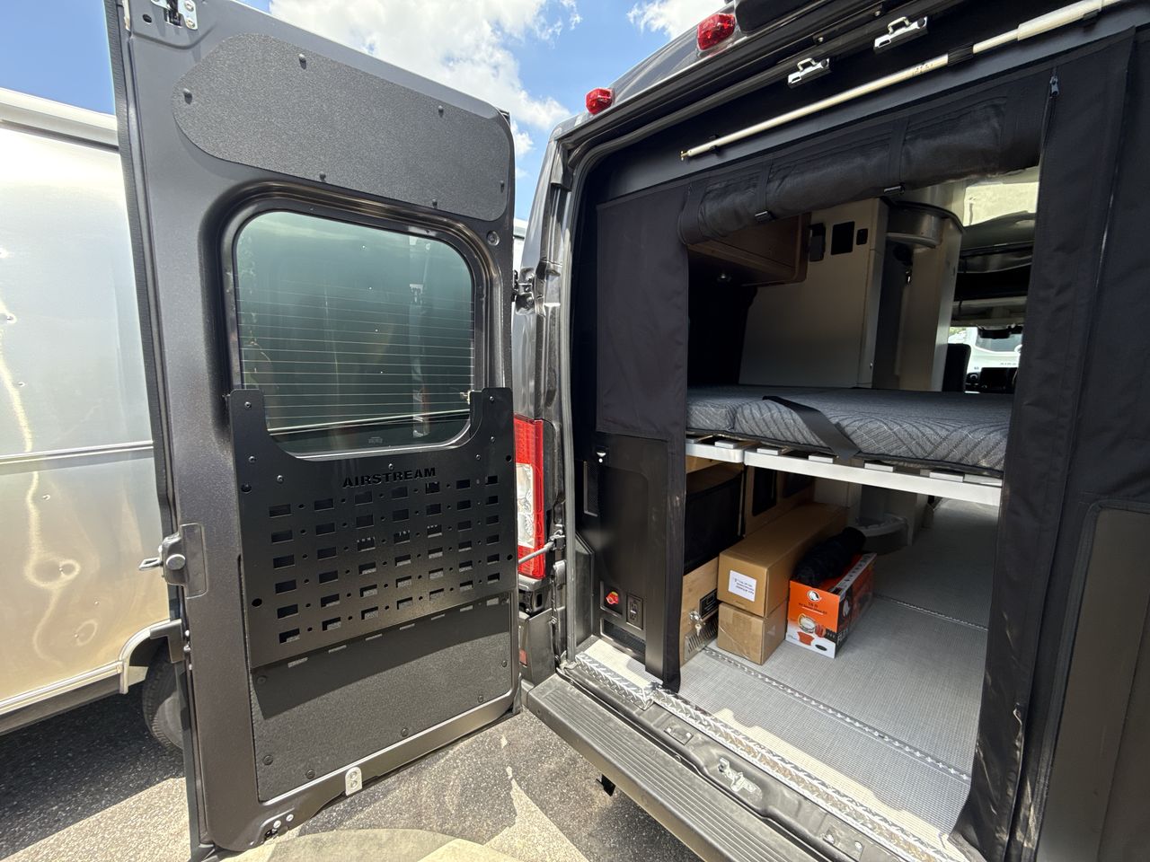 2026 Airstream Rangeline Base