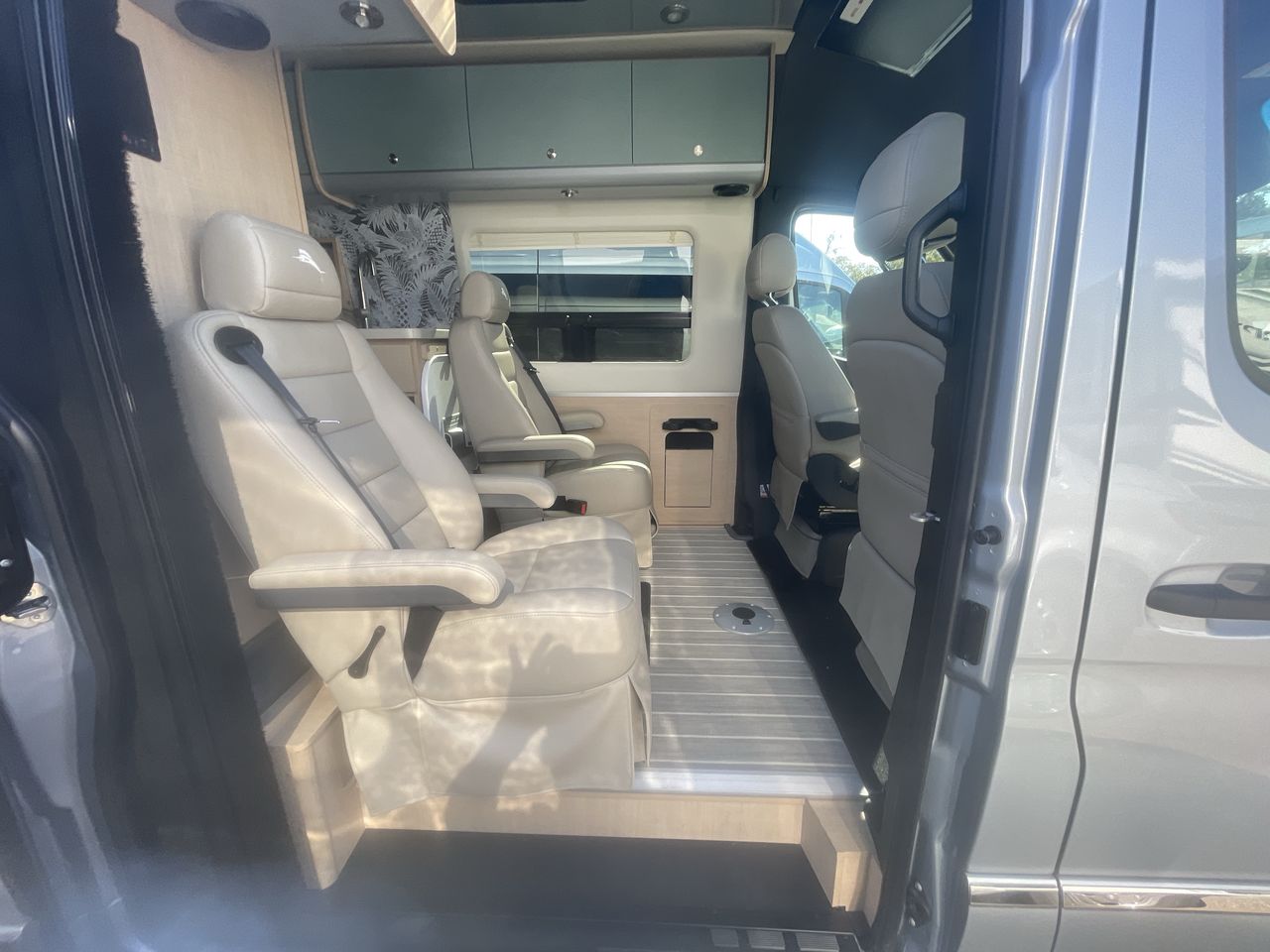 2026 Airstream 24GL Tommy Bahama Base