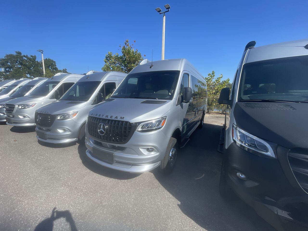 2026 Airstream 24GT Tommy Bahama Base