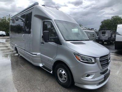 2025 Airstream TOMMY BAHAMA Base