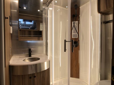 2025 Airstream TOMMY BAHAMA Base