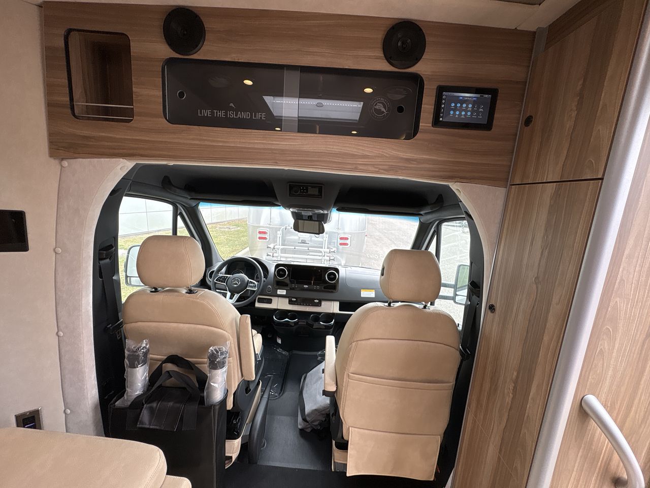 2025 Airstream MURPHY SUITE Base