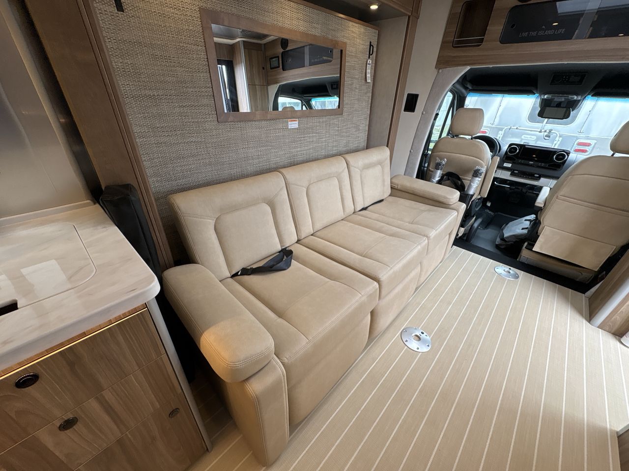 2025 Airstream MURPHY SUITE Base