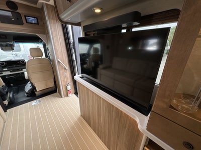 2025 Airstream MURPHY SUITE Base