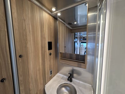 2025 Airstream MURPHY SUITE Base