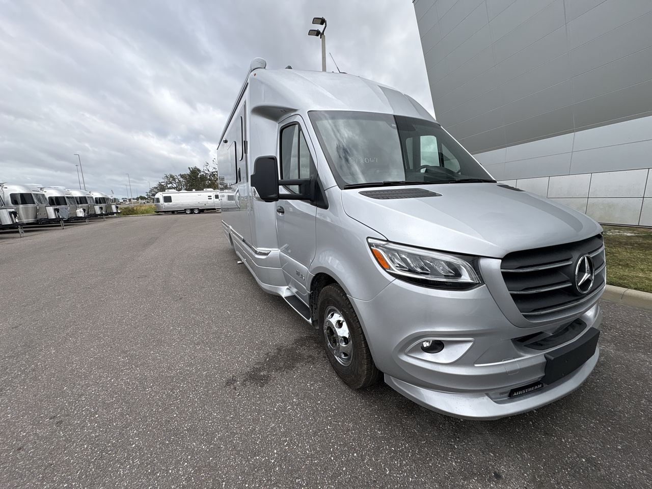 2025 Airstream MURPHY SUITE Base