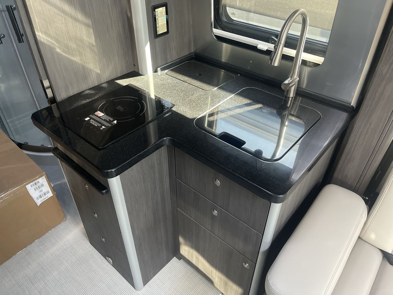 2026 Airstream Murphy Suite Base