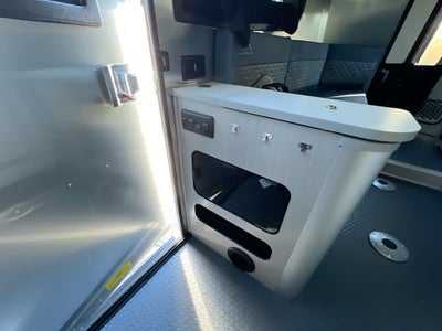 2025 Airstream 16X Base