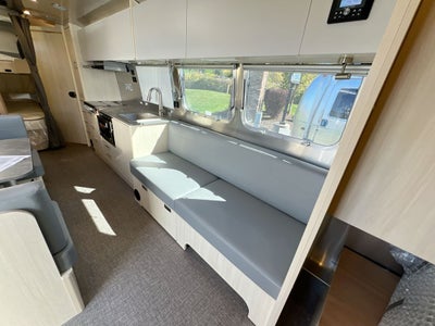 2026 Airstream 30FBBT Base
