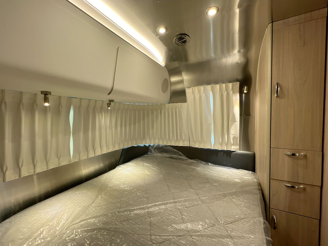 2025 Airstream 25FBQ Base